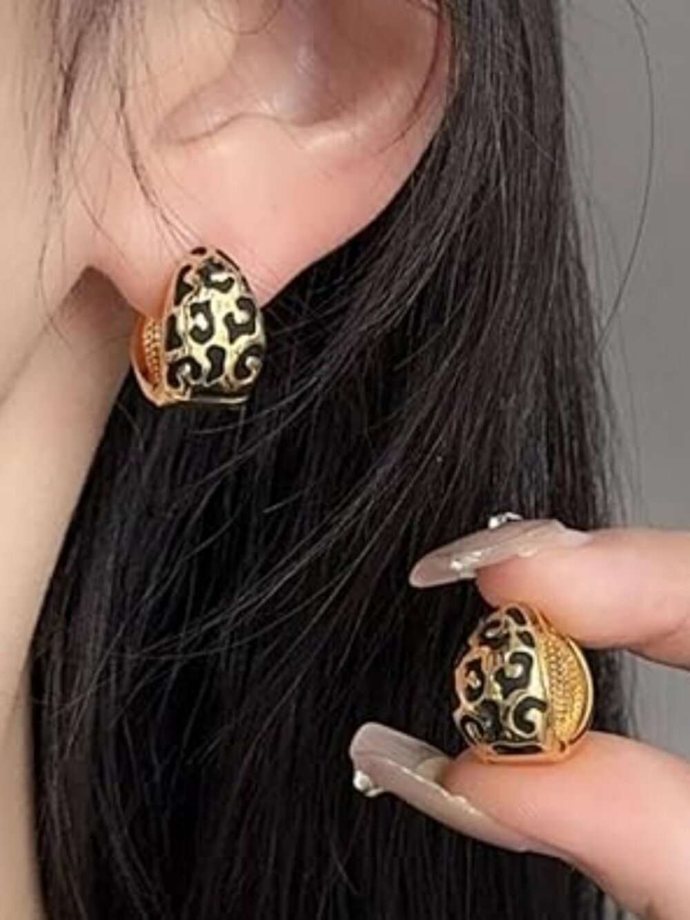 New Leopard Hoop Earrings Women Chunky Cheetah Print Huggie Gold